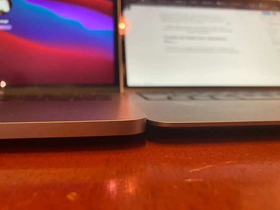 Rozdíl v Šasi mezi Macbook Pro 2017 a Macbook Air M1